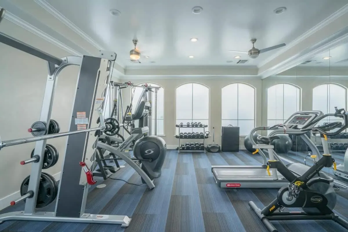 Appartamento Posh 2Bd - Midtown - Gym, Pool, W-D, Parking - Sleeps 8 Phoenix Stati Uniti