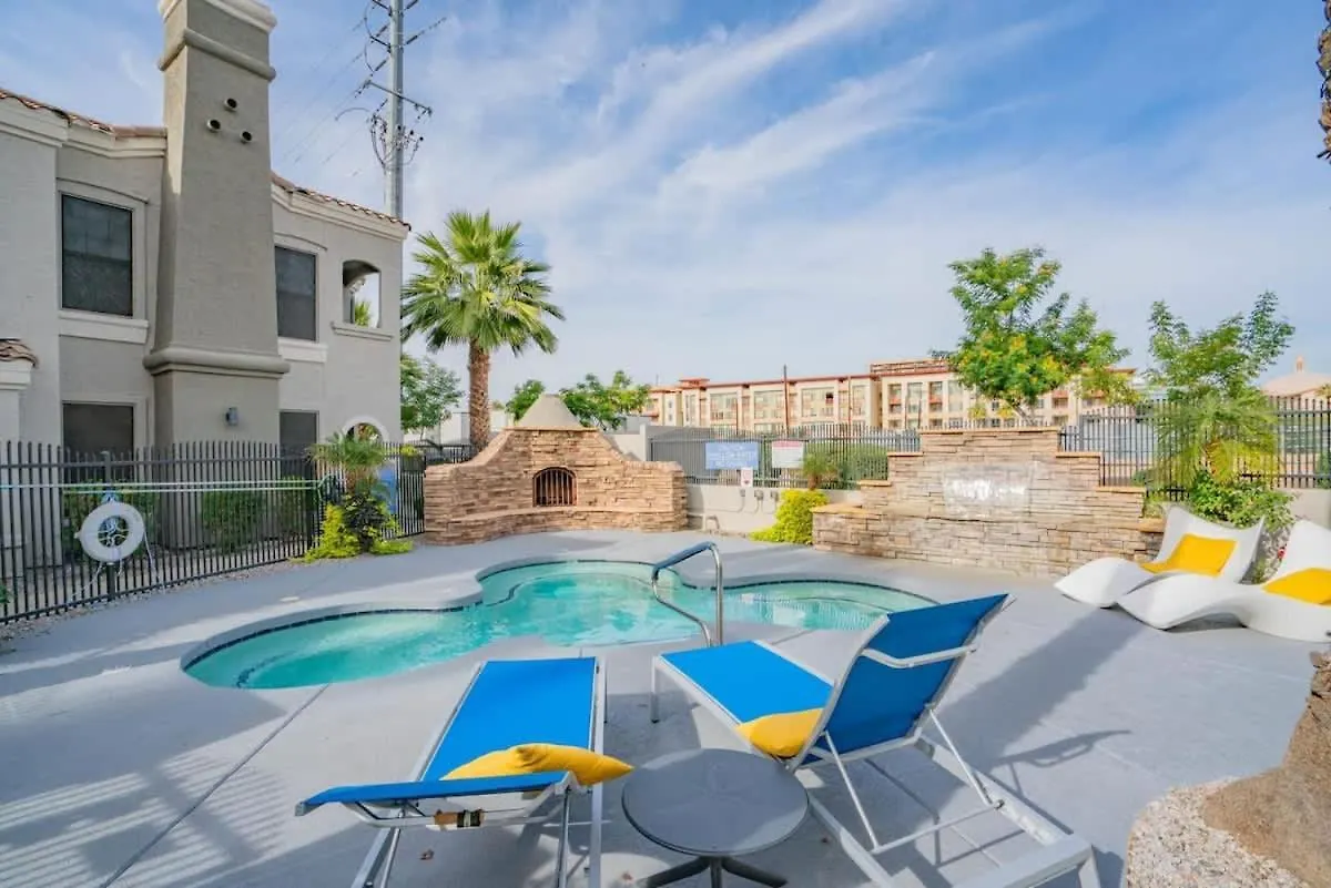 Appartamento Posh 2Bd - Midtown - Gym, Pool, W-D, Parking - Sleeps 8 Phoenix