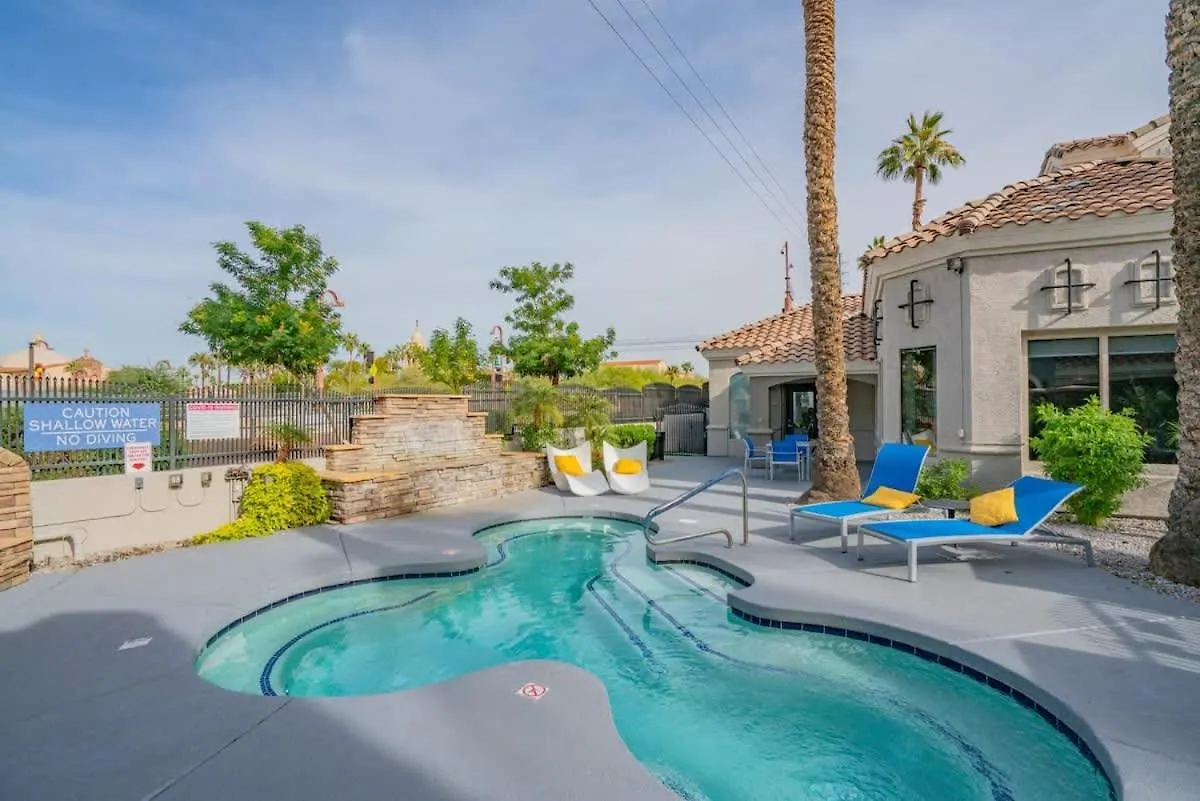 Appartamento Posh 2Bd - Midtown - Gym, Pool, W-D, Parking - Sleeps 8 Phoenix