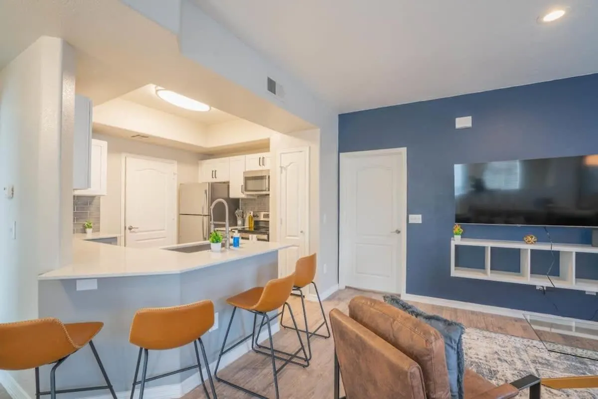 Appartamento Posh 2Bd - Midtown - Gym, Pool, W-D, Parking - Sleeps 8 Phoenix
