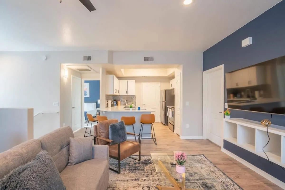 Appartamento Posh 2Bd - Midtown - Gym, Pool, W-D, Parking - Sleeps 8 Phoenix