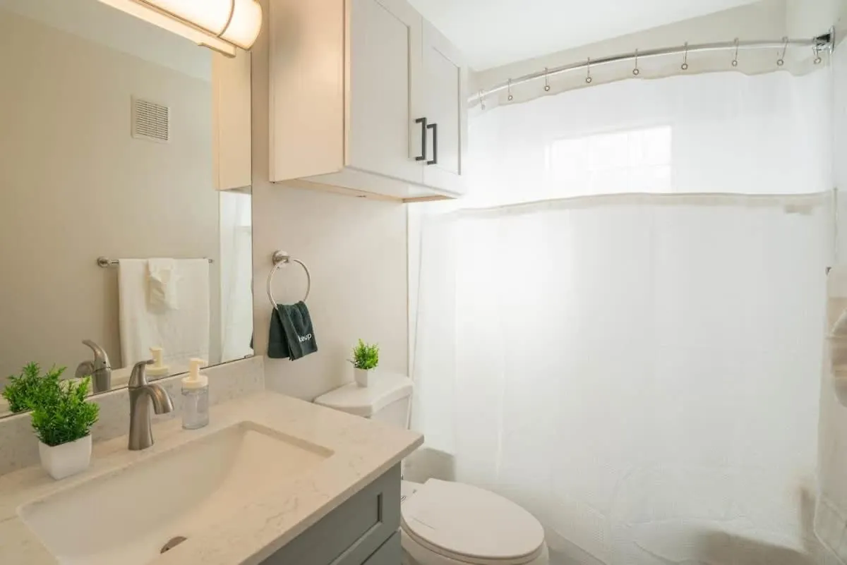 شقة Posh 2Bd - Midtown - Gym, Pool, W-D, Parking - Sleeps 8 فينيكس